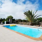 Дом отдыха Wind Wave 28b - Heated & Shared Pool