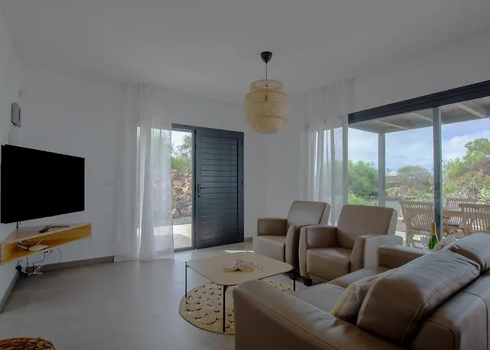 Wind Wave 28b - Heated & Shared Pool