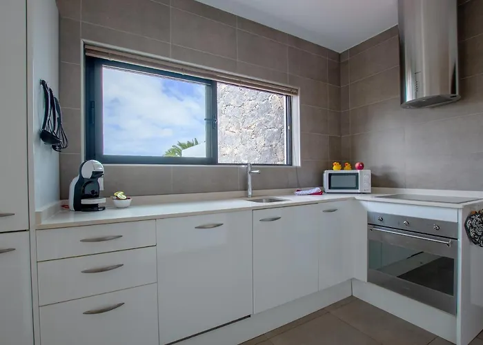 Wind Wave 28b - Heated & Shared Pool لا أوليفا