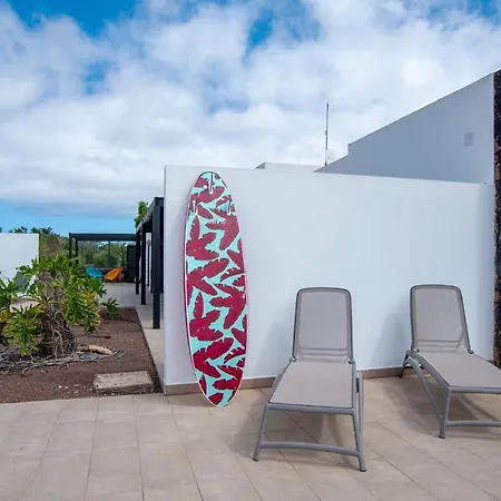 Vakantiehuis Wind Wave 28b - Heated & Shared Pool *